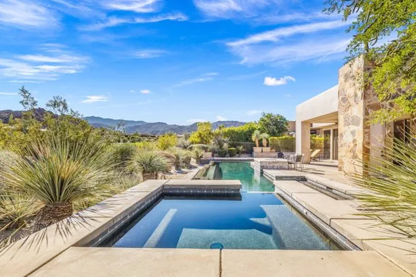Looking for a Palm Springs Home?